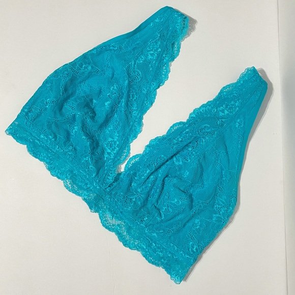 Ambrielle lace bralette - Picture 2 of 5